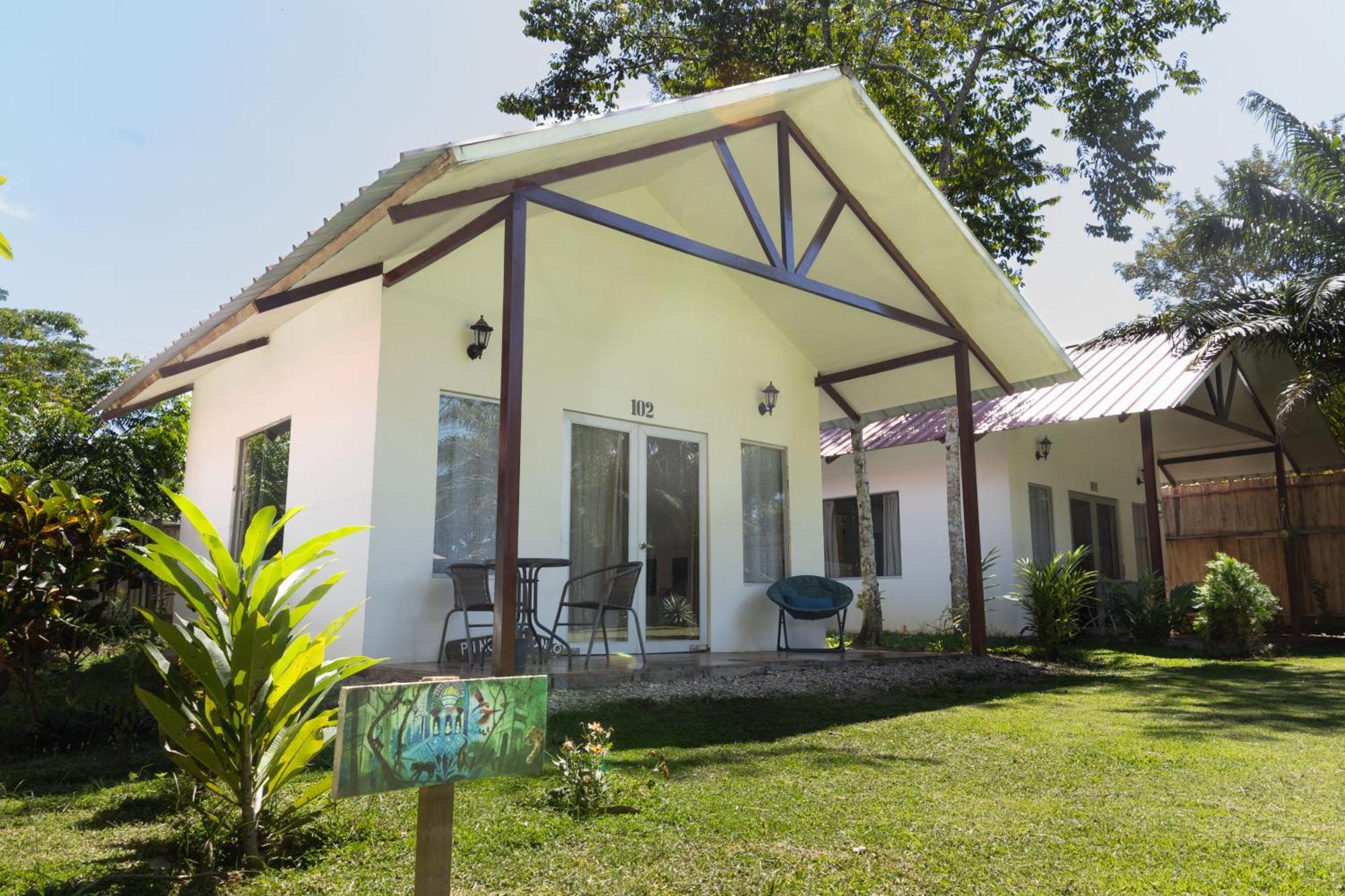 Chaikoni Lodge *